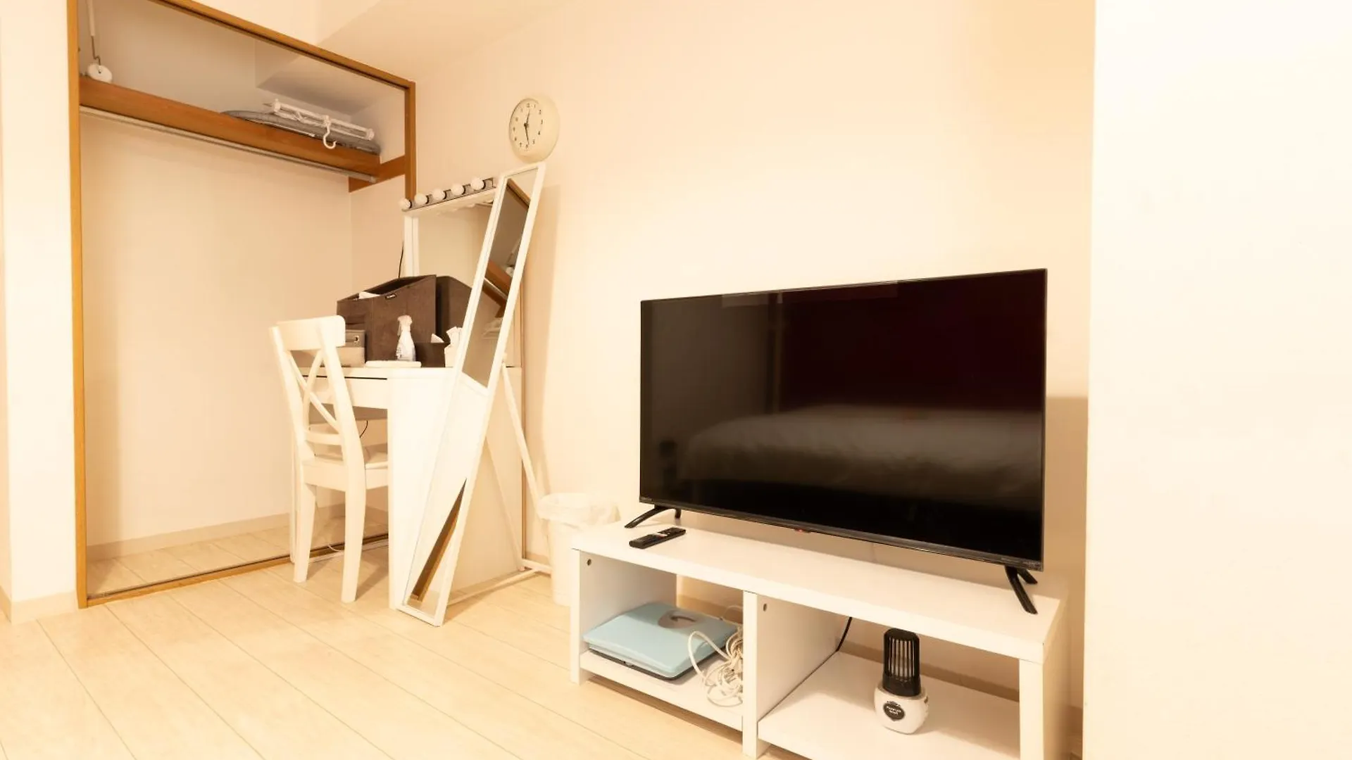 コンフィデンスロン205 Apartment Osaka