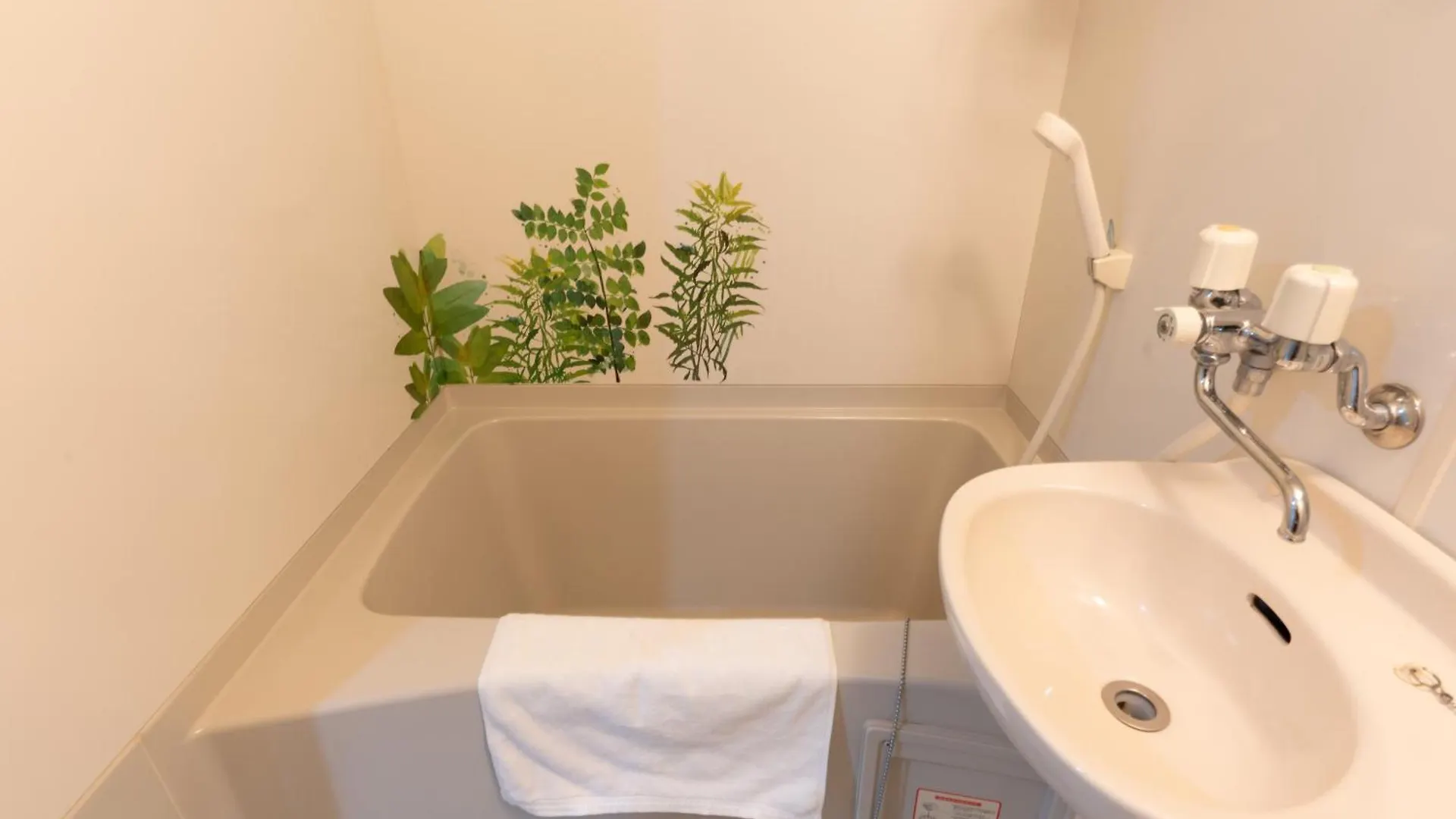 コンフィデンスロン205 Apartment Osaka Japan